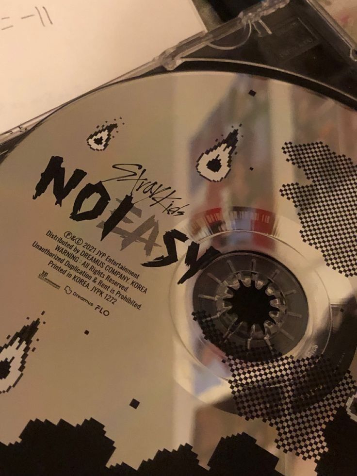 Album NOISY de Stray Kids